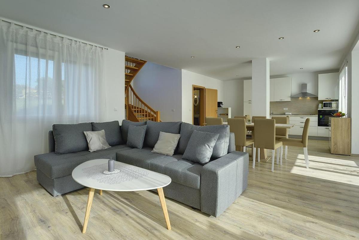 Holiday Home Bellissima ボドニャン エクステリア 写真